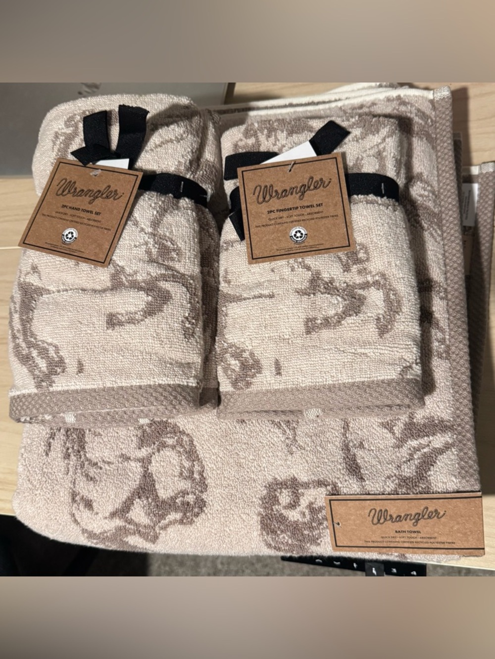 Wrangler Beige/Brown Running Horses 2 Bath, 2 hand towels + 2 wash cloths - NWT